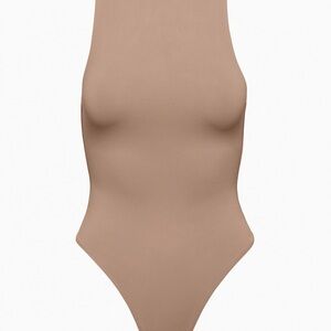 Aritzia Babaton 90s Contour Bodysuit